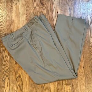 Nike Golf Men’s Standard Fit Golf Pants Sz 36 X 32 Khaki Flat Front Dri Fit